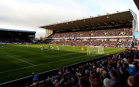 比赛中落败 比赛中落败